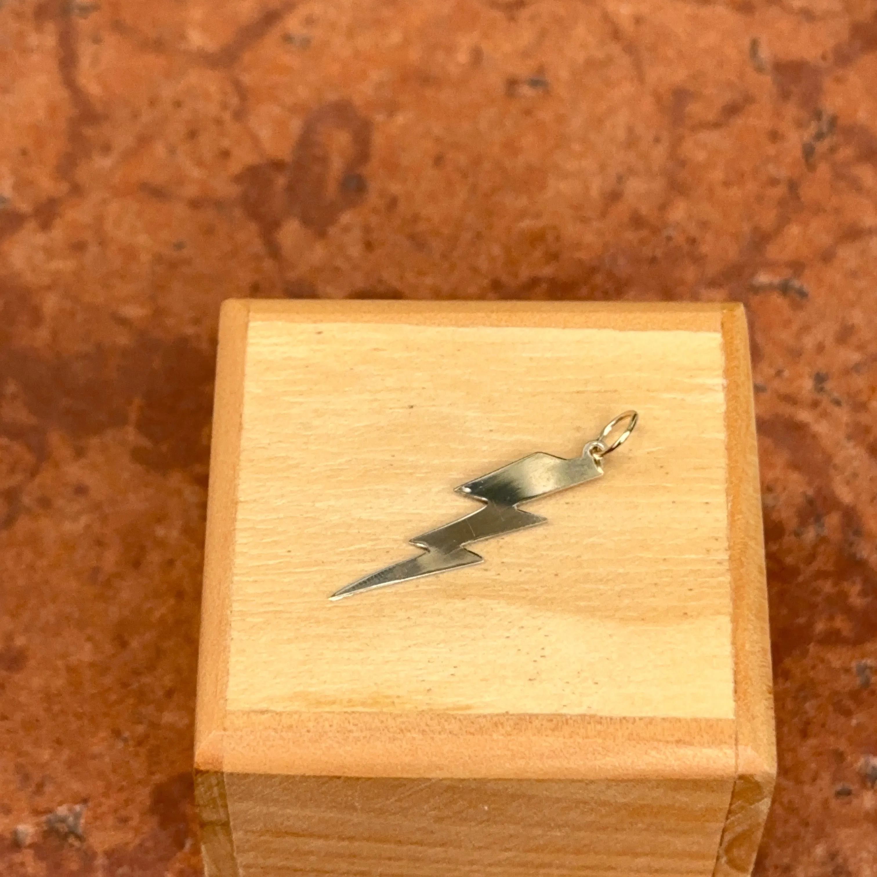 14KT Yellow Gold Flat Lightening Bolt Pendant Charm