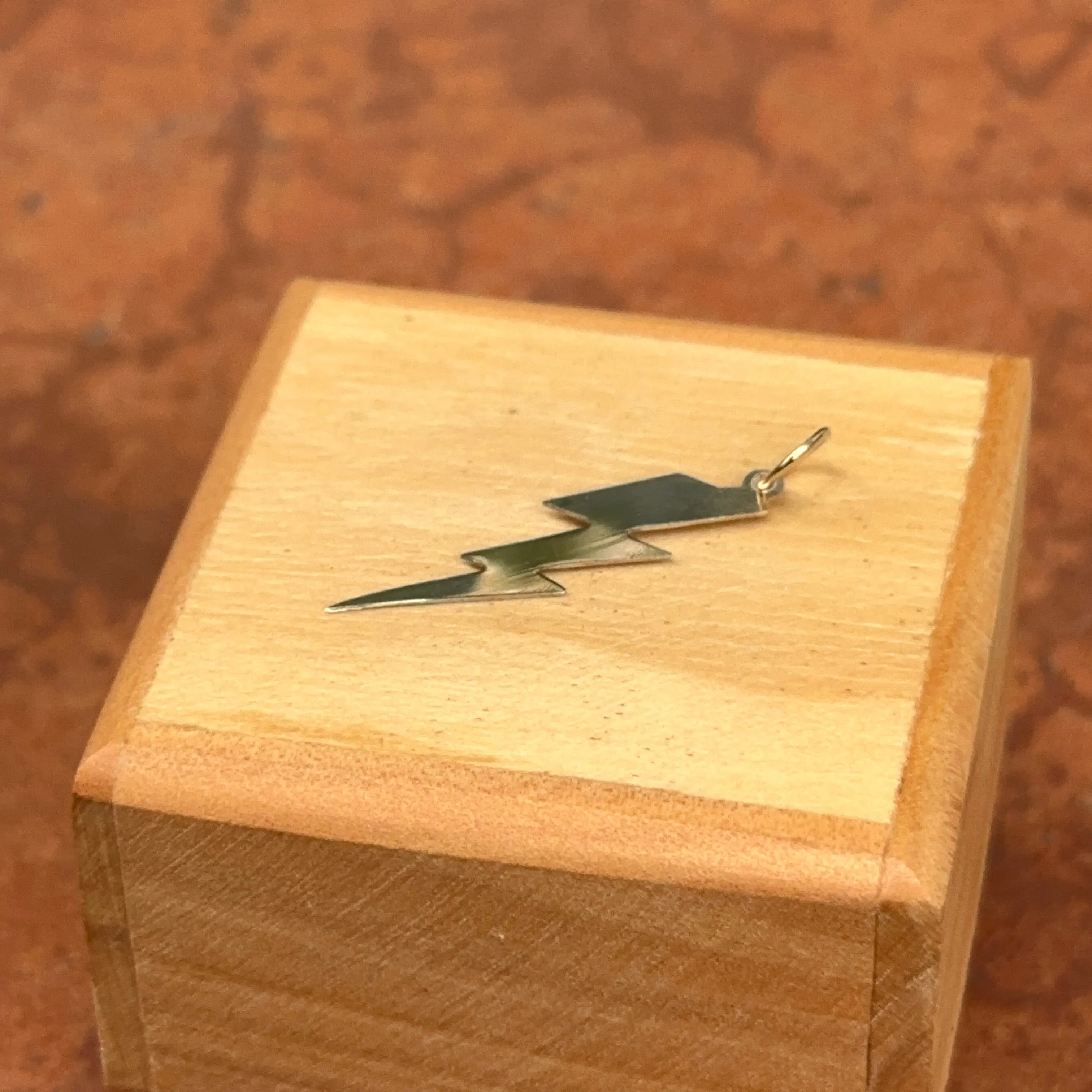14KT Yellow Gold Flat Lightening Bolt Pendant Charm