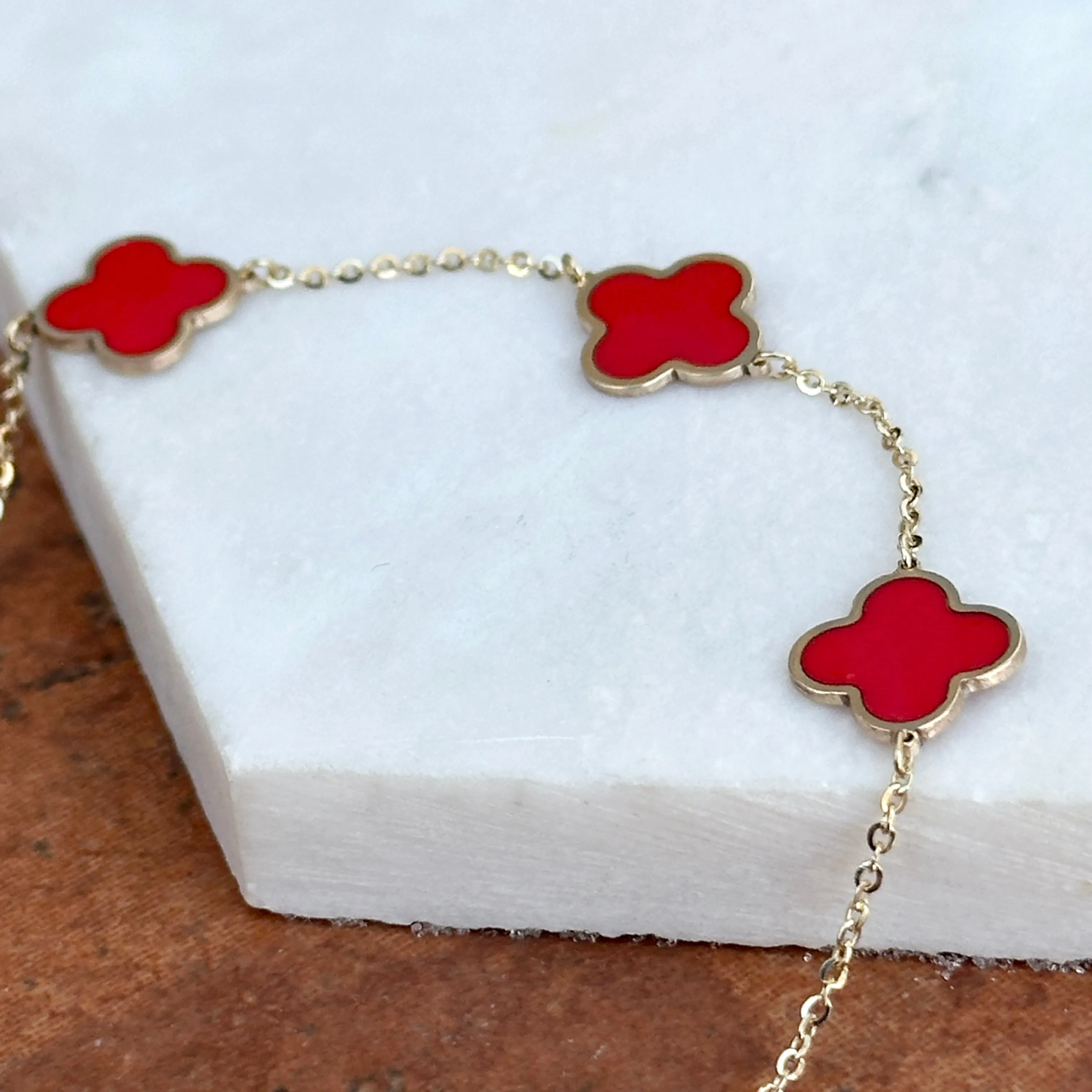 14KT Yellow Gold Red Enamel 10mm 4 Leaf Clover Charm Chain Bracelet