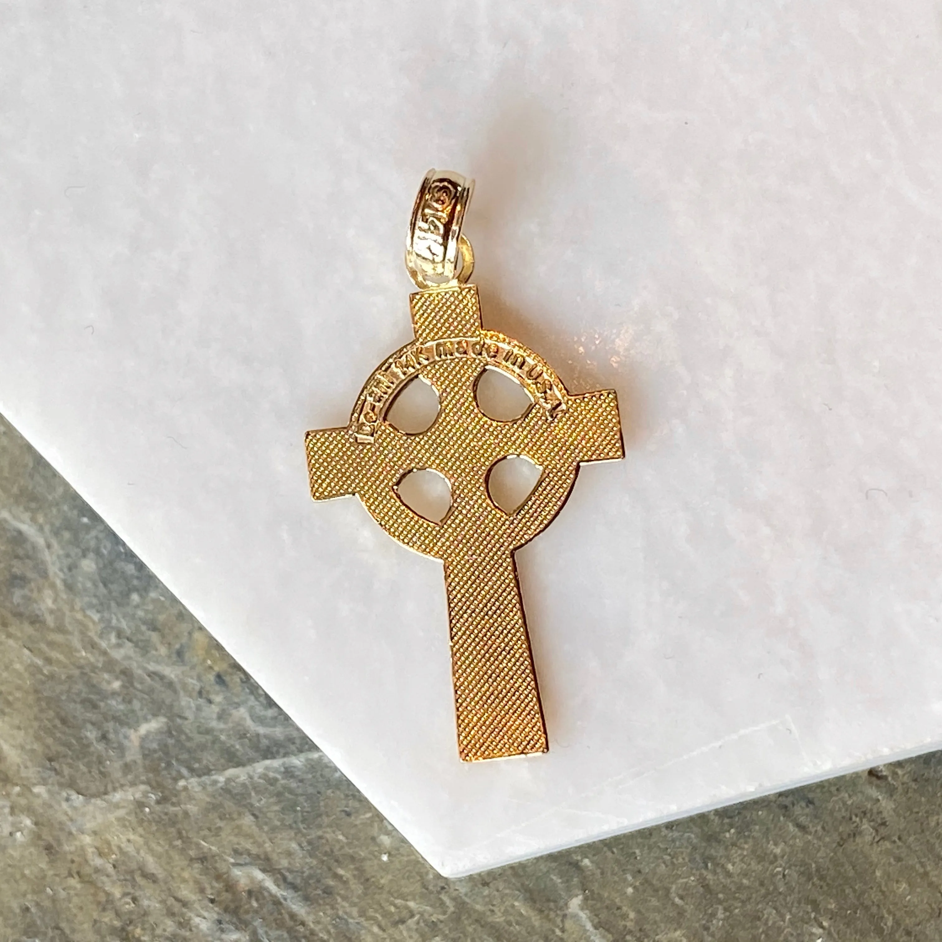 14KT Yellow Gold Textured Celtic Cross Pendant Chain Necklace