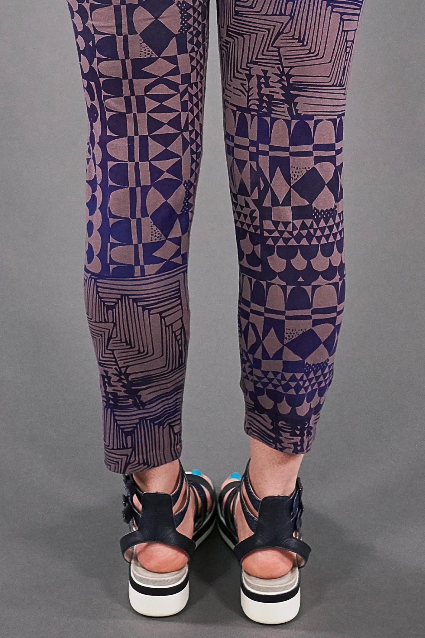 3167 Cropped Legging Flint-P