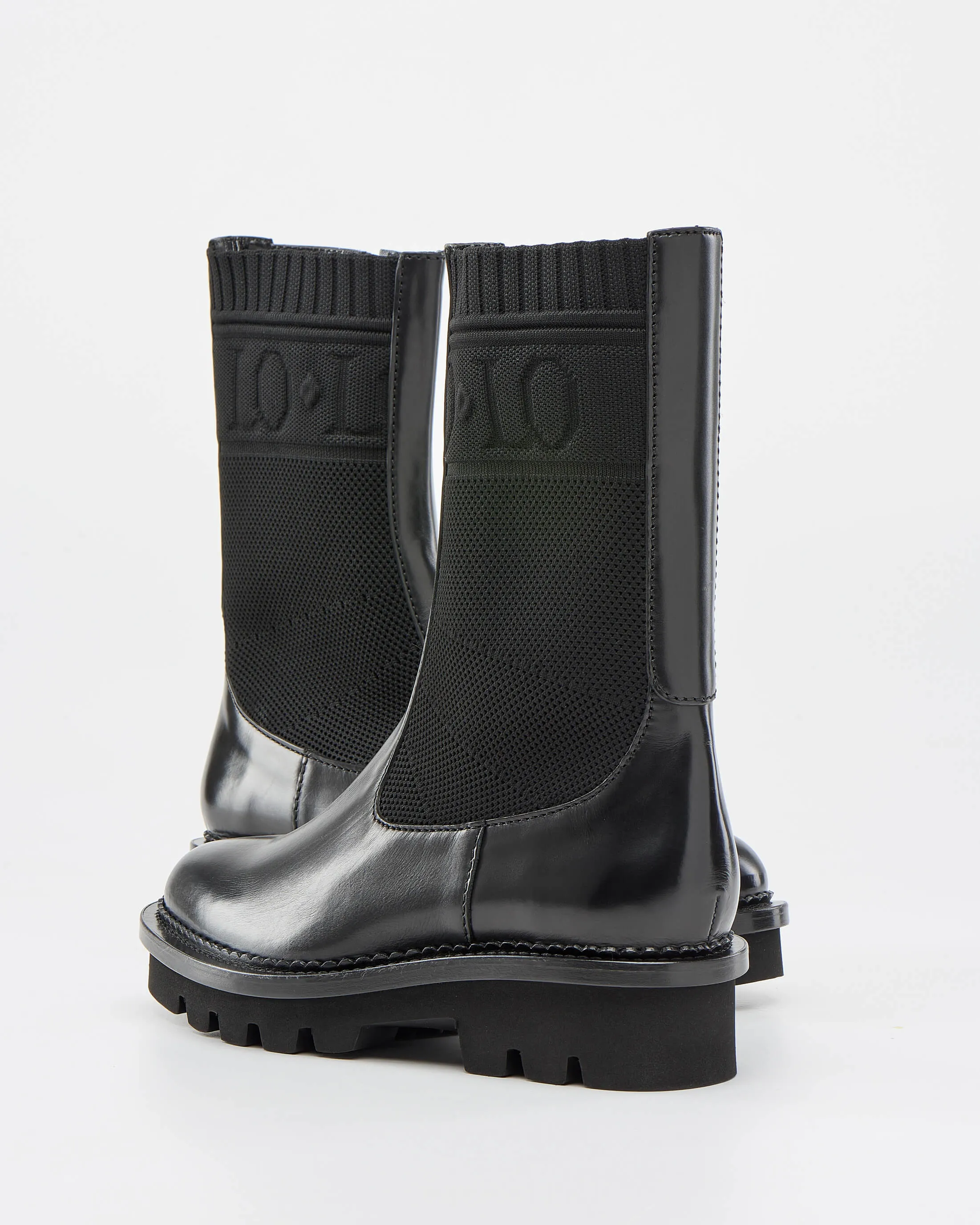 Bay Black