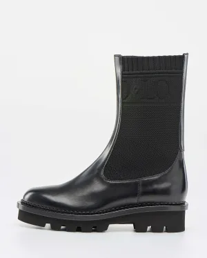 Bay Black
