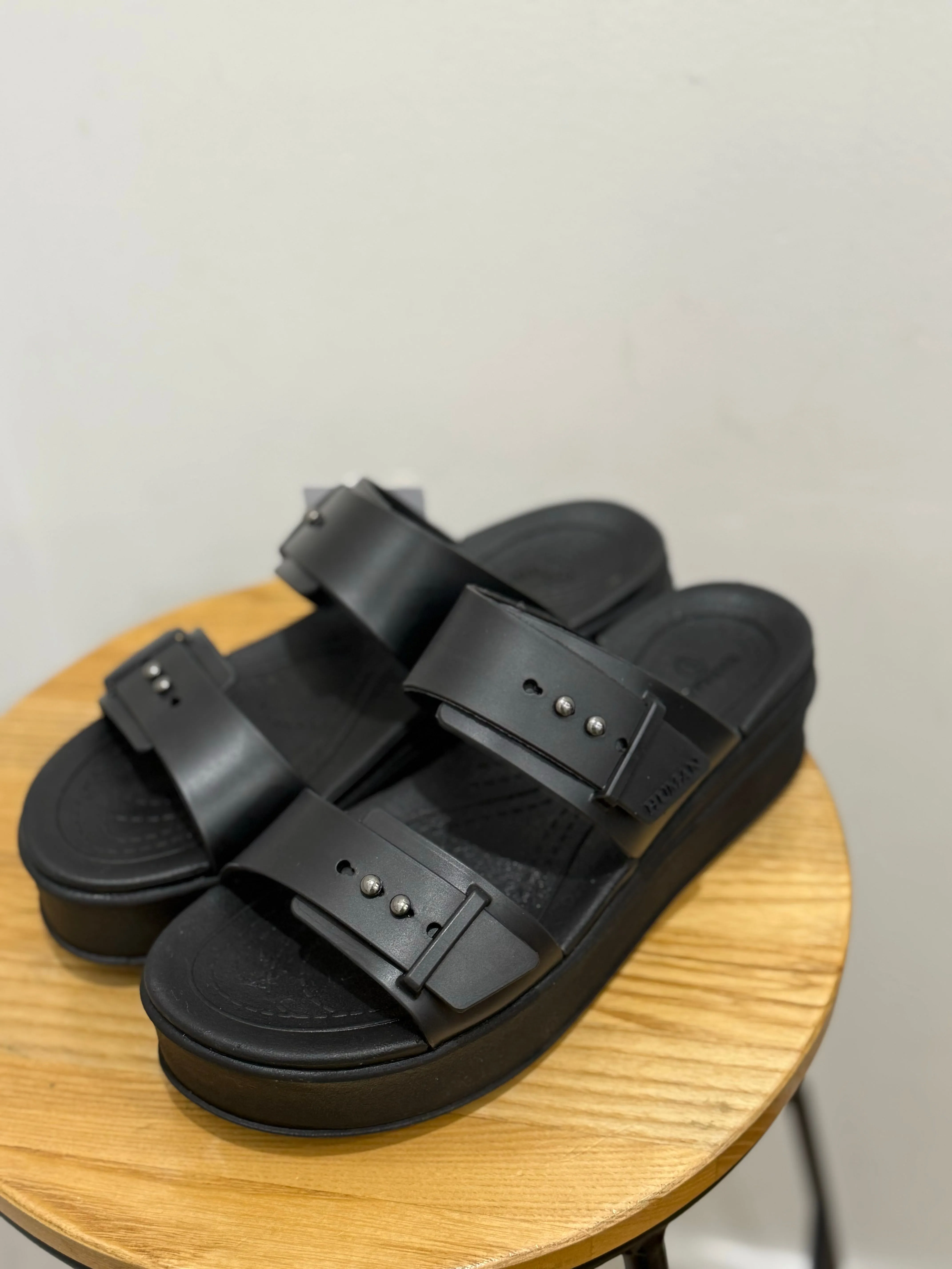 Chicago Slide - Black