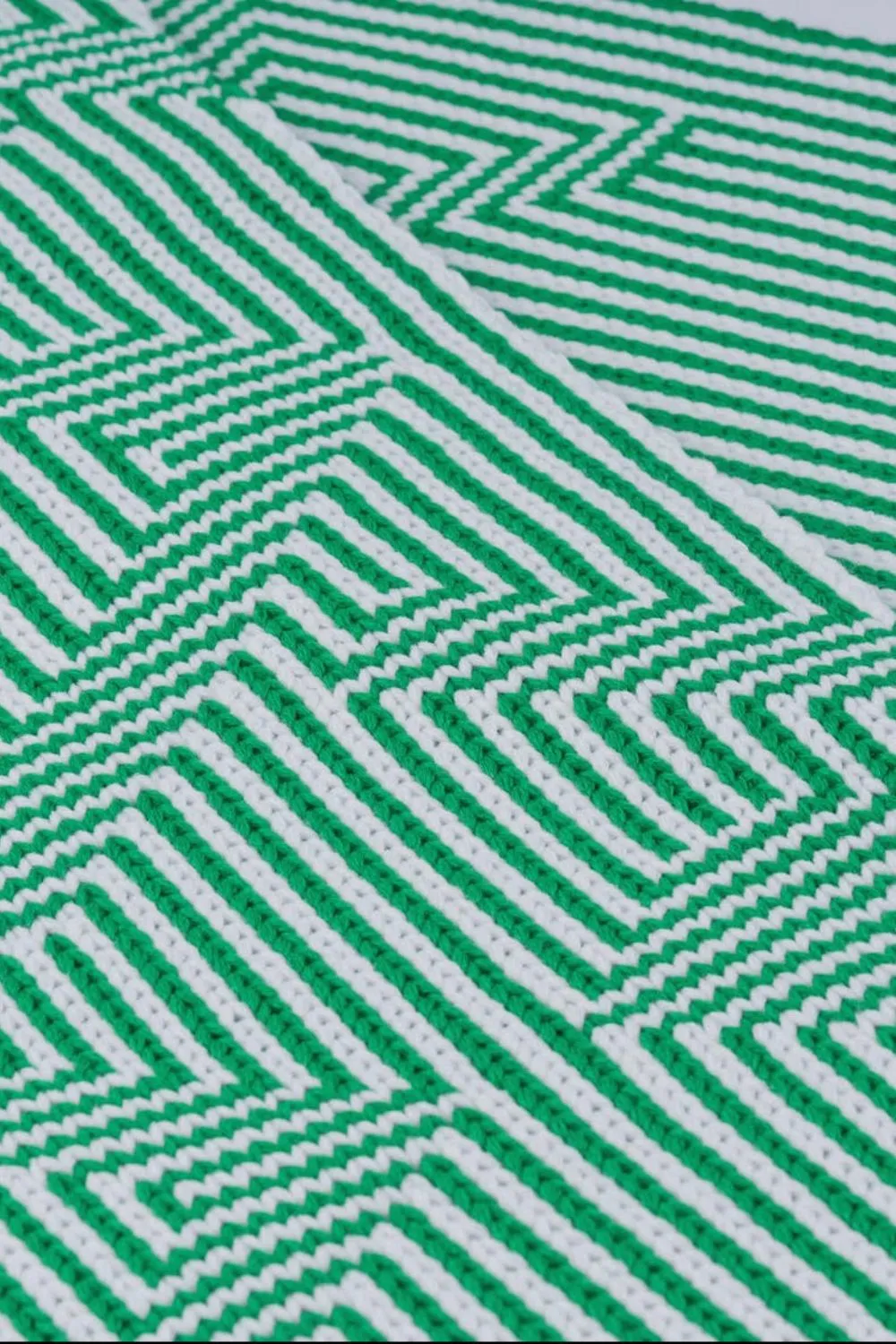 Optical Stripe Big Knit Scarf