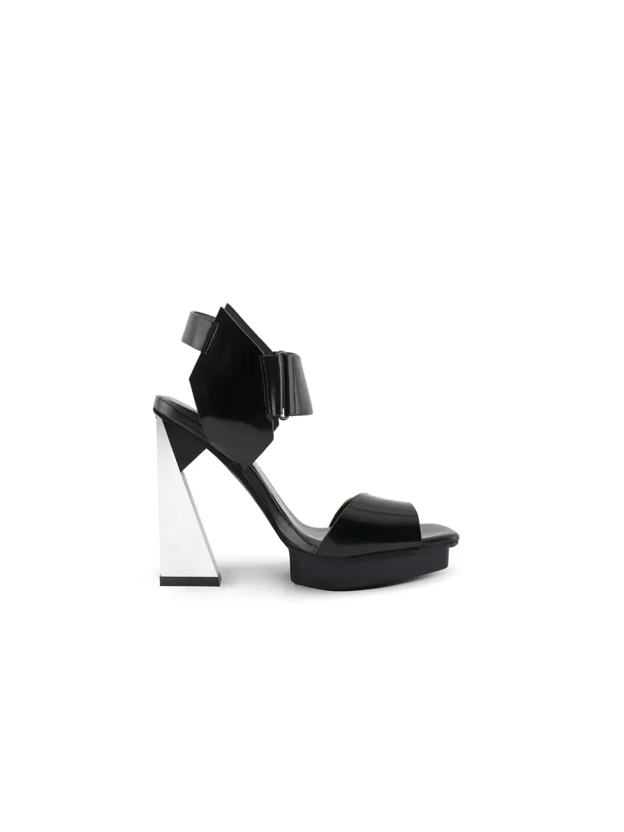 Tikoya Black Leather Heel