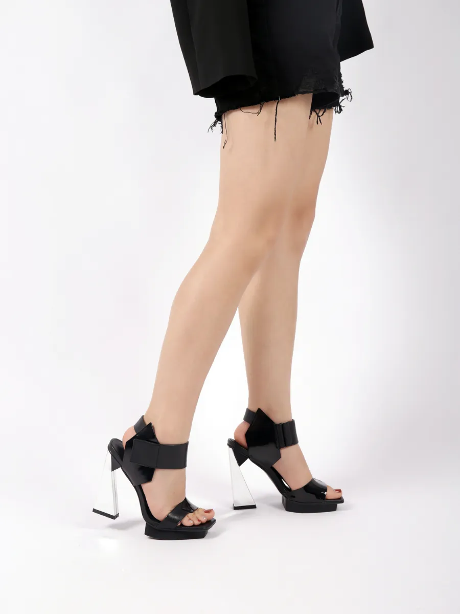 Tikoya Black Leather Heel