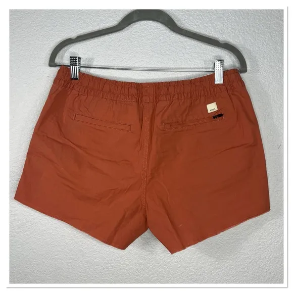Vuori Vintage Ripstop Shorts - Women's Sz M in Cinnamon NWOT